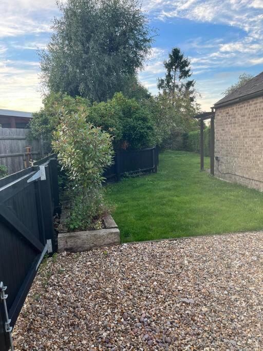 Chic 2 Bedroom Cottage Willingham (Cambridgeshire) Exterior foto